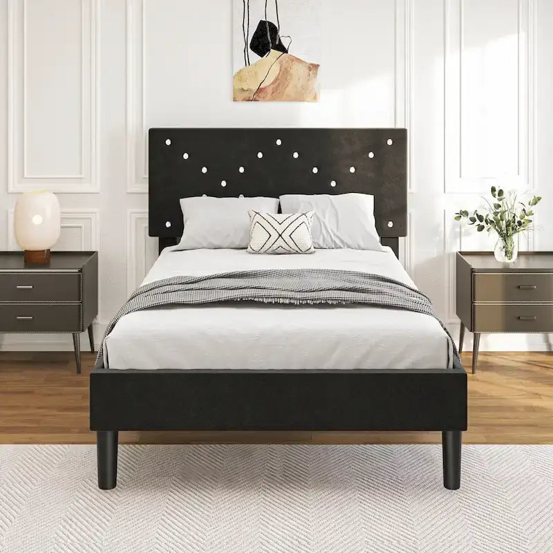 Lit plateforme double tapissé avec tête de lit rembourrée, cadre en métal, gris