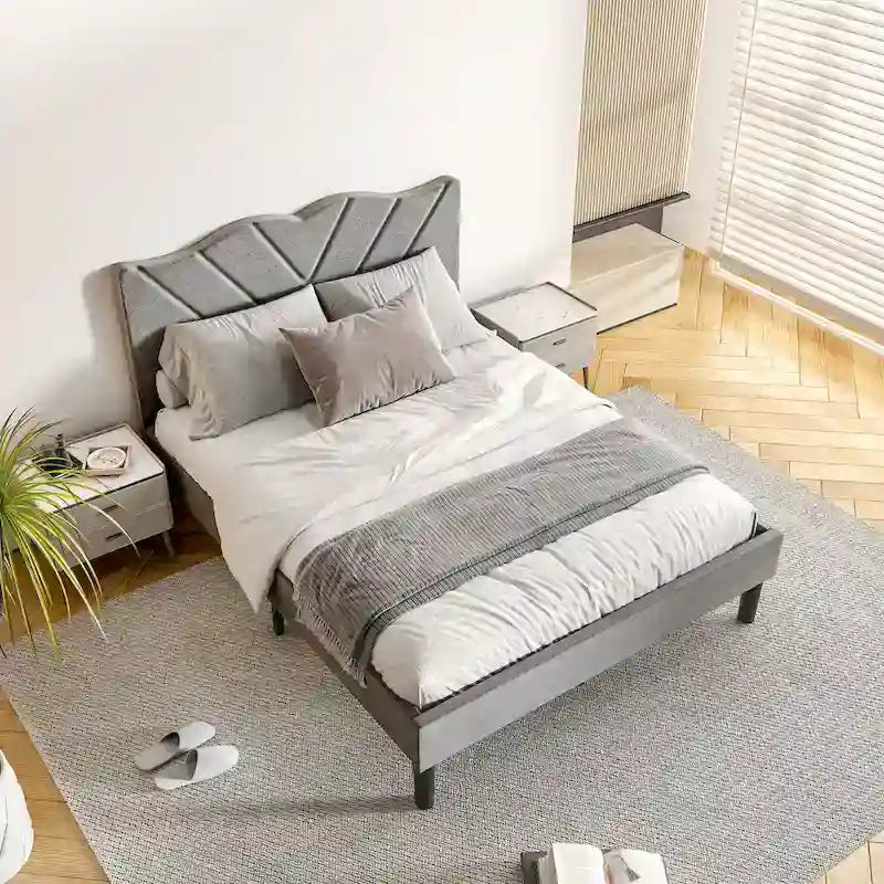 Lit plateforme double tapissé avec tête de lit rembourrée, cadre en métal, gris