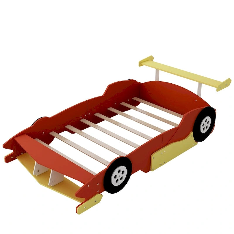 Lit plateforme en forme de voiture de course grandeur nature avec roues