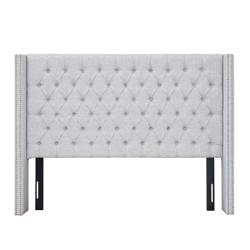 Tête de lit capitonnée à oreilles avec boutons touffetés et clous décoratifs